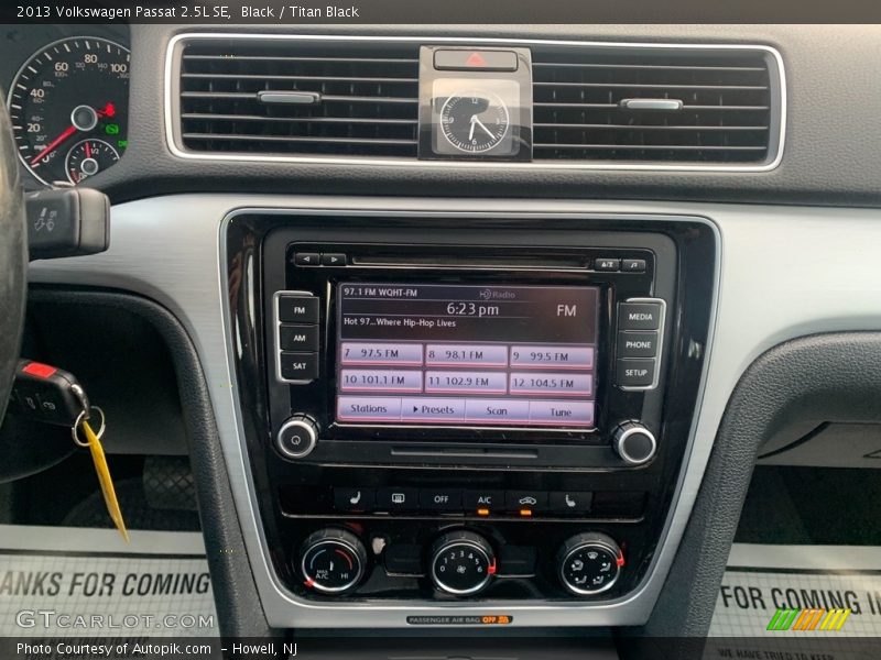 Black / Titan Black 2013 Volkswagen Passat 2.5L SE