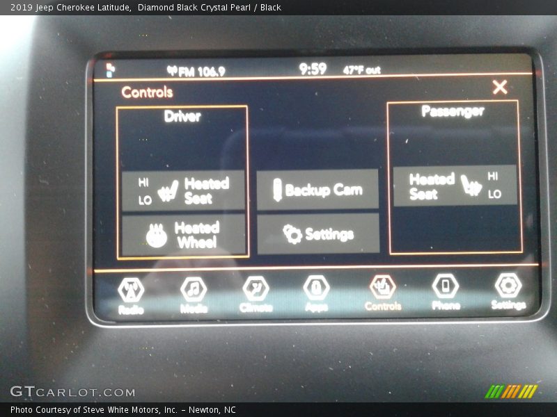 Diamond Black Crystal Pearl / Black 2019 Jeep Cherokee Latitude