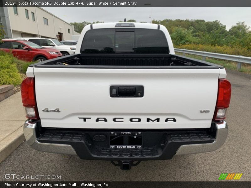 Super White / Cement Gray 2019 Toyota Tacoma SR5 Double Cab 4x4