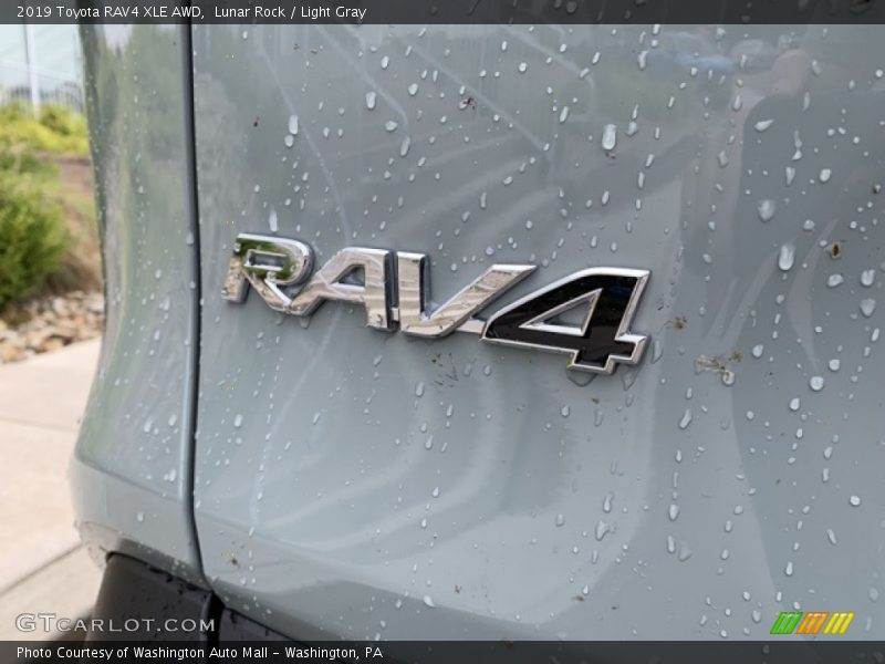  2019 RAV4 XLE AWD Logo