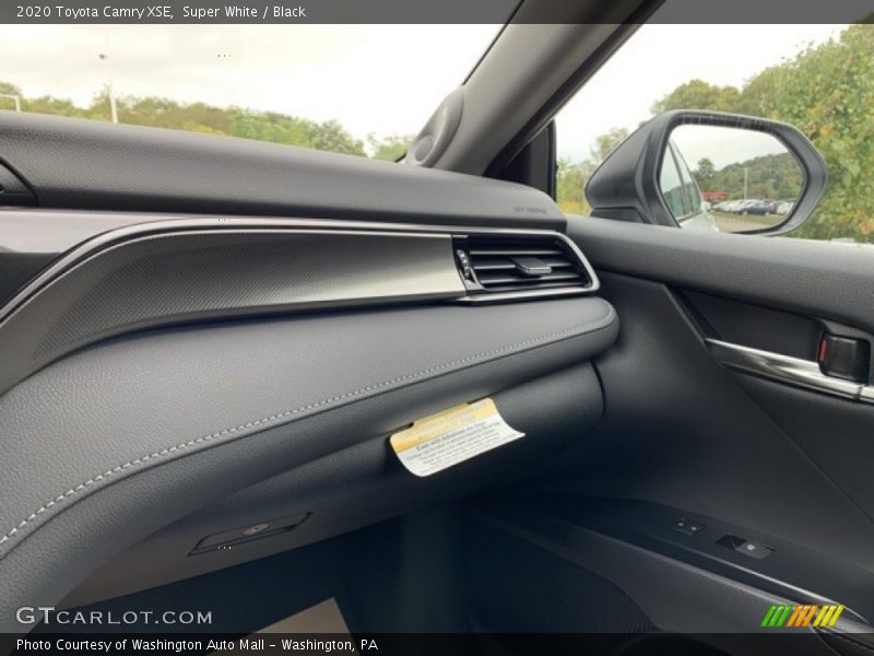 Super White / Black 2020 Toyota Camry XSE