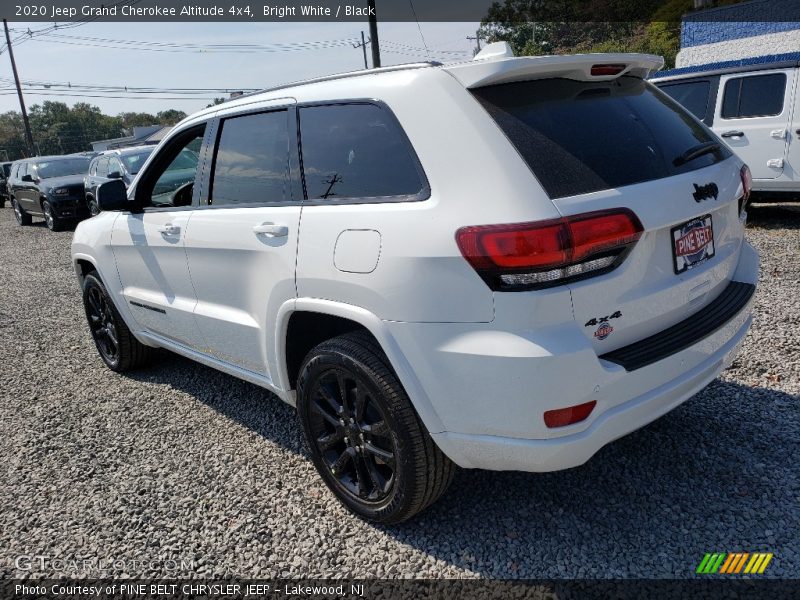Bright White / Black 2020 Jeep Grand Cherokee Altitude 4x4