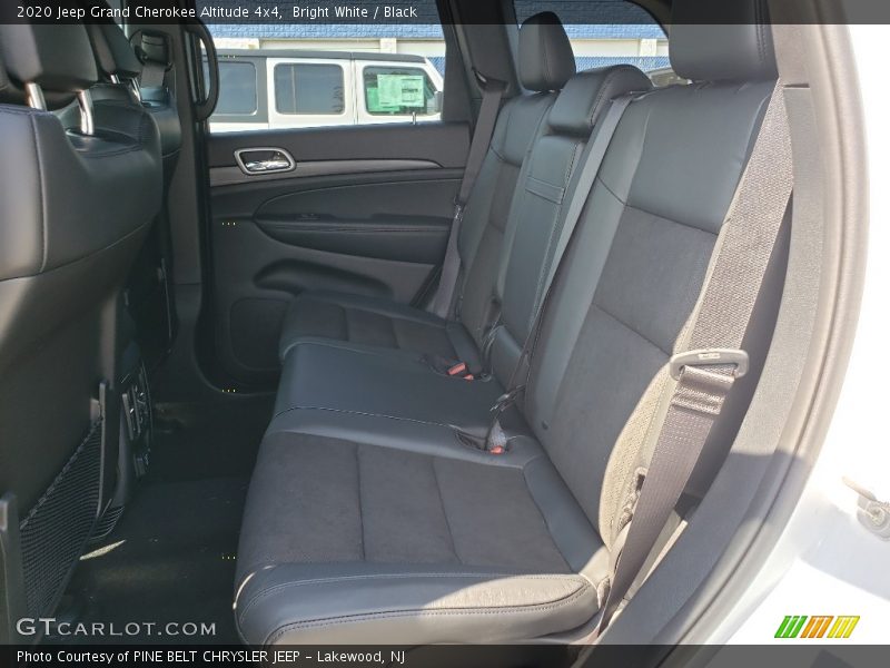 Bright White / Black 2020 Jeep Grand Cherokee Altitude 4x4