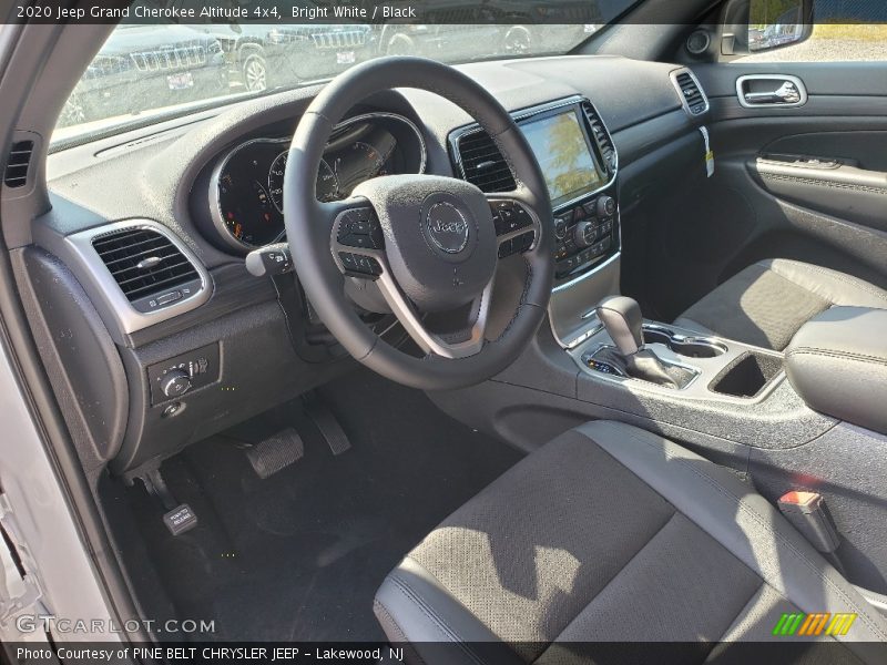 Bright White / Black 2020 Jeep Grand Cherokee Altitude 4x4