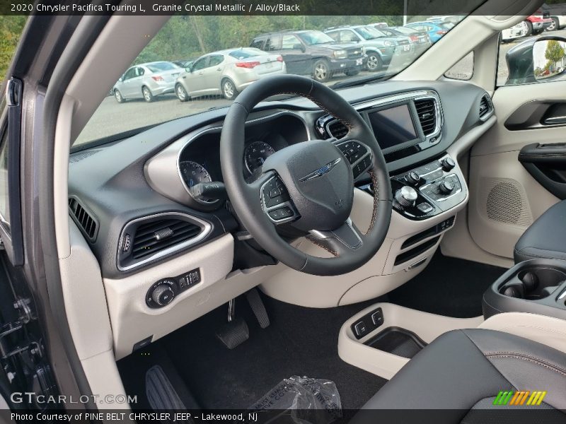 Granite Crystal Metallic / Alloy/Black 2020 Chrysler Pacifica Touring L