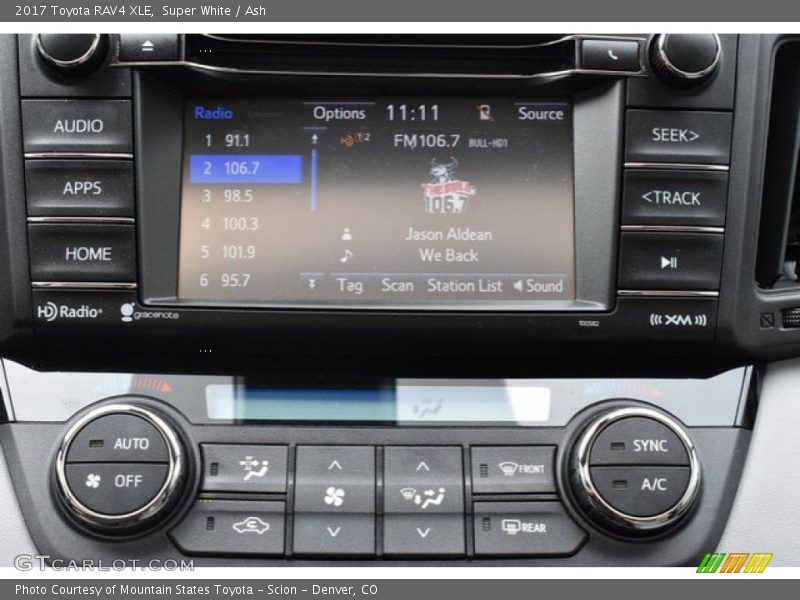 Super White / Ash 2017 Toyota RAV4 XLE