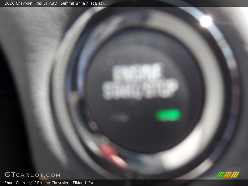 Summit White / Jet Black 2020 Chevrolet Trax LT AWD