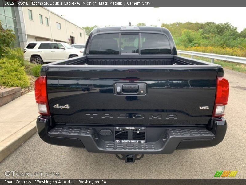 Midnight Black Metallic / Cement Gray 2019 Toyota Tacoma SR Double Cab 4x4