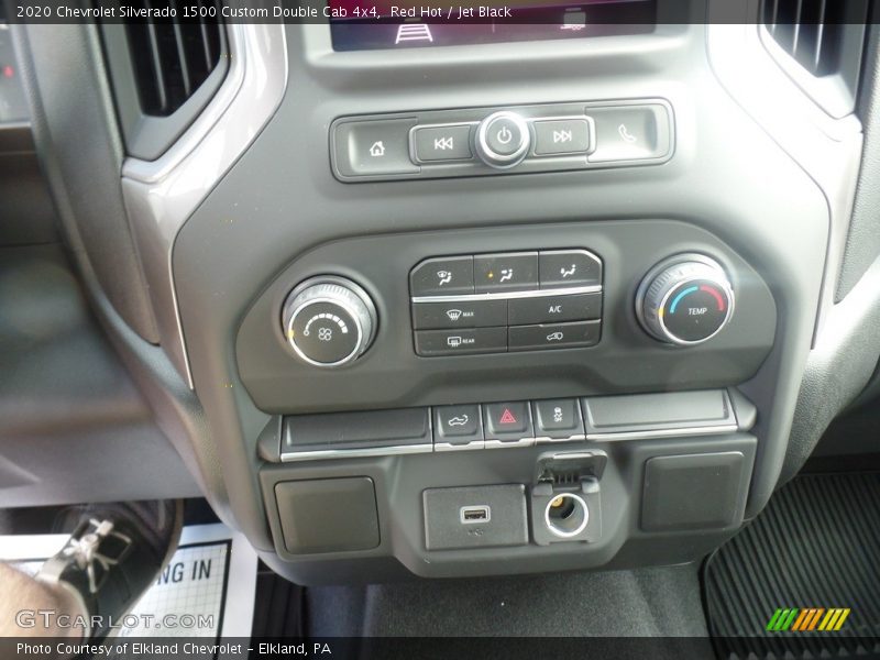 Controls of 2020 Silverado 1500 Custom Double Cab 4x4