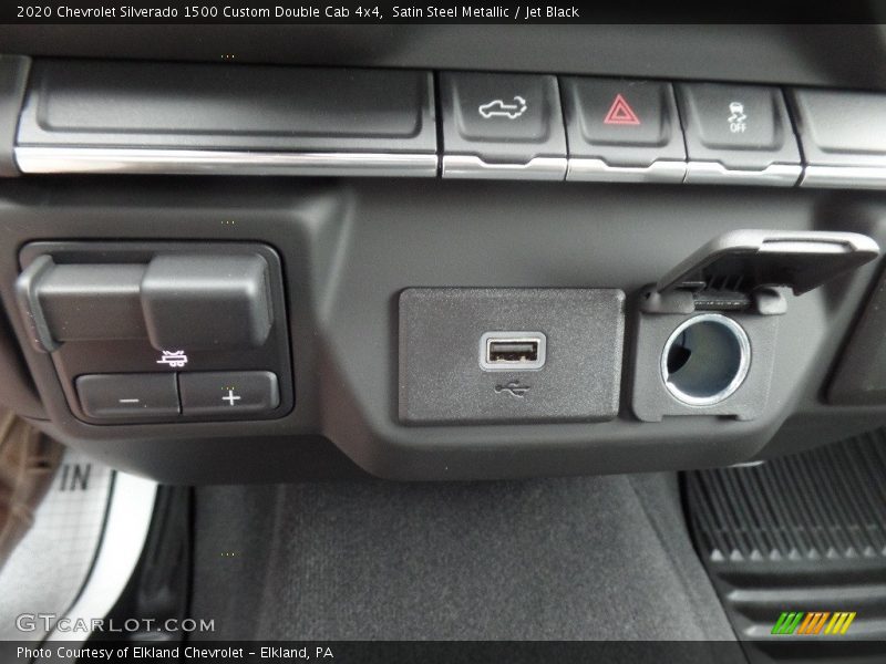 Controls of 2020 Silverado 1500 Custom Double Cab 4x4