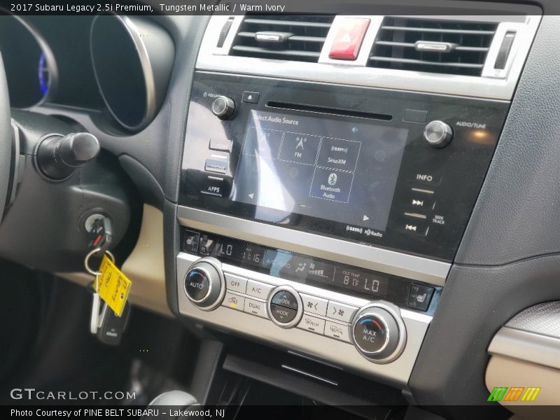 Tungsten Metallic / Warm Ivory 2017 Subaru Legacy 2.5i Premium