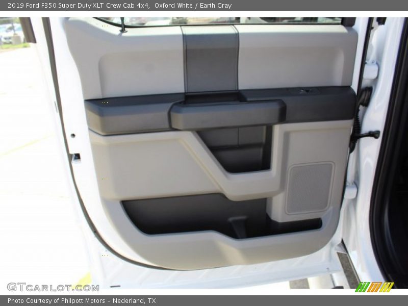 Oxford White / Earth Gray 2019 Ford F350 Super Duty XLT Crew Cab 4x4
