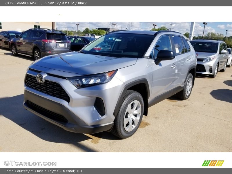 Silver Sky Metallic / Black 2019 Toyota RAV4 LE