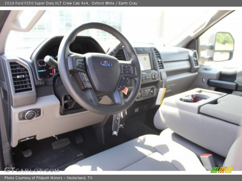 Oxford White / Earth Gray 2019 Ford F350 Super Duty XLT Crew Cab 4x4