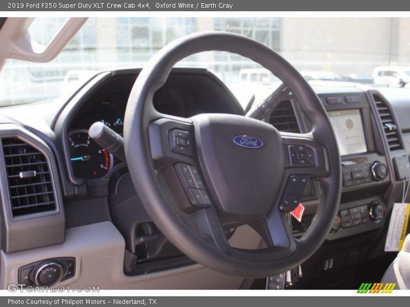 Oxford White / Earth Gray 2019 Ford F350 Super Duty XLT Crew Cab 4x4