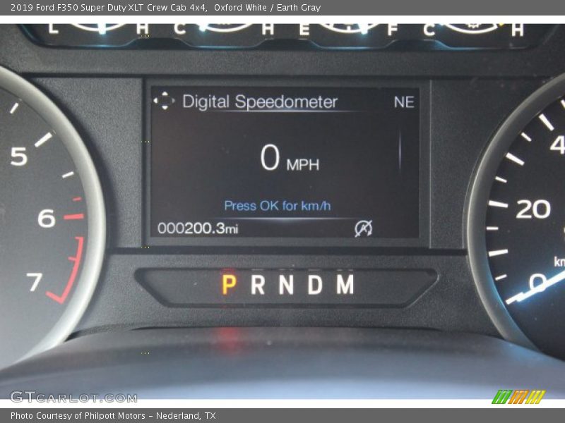 Oxford White / Earth Gray 2019 Ford F350 Super Duty XLT Crew Cab 4x4