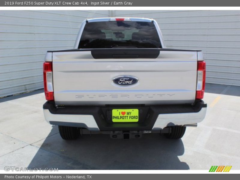 Ingot Silver / Earth Gray 2019 Ford F250 Super Duty XLT Crew Cab 4x4