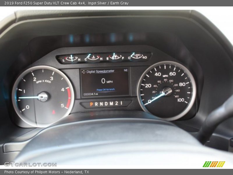 Ingot Silver / Earth Gray 2019 Ford F250 Super Duty XLT Crew Cab 4x4