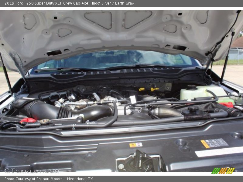 Ingot Silver / Earth Gray 2019 Ford F250 Super Duty XLT Crew Cab 4x4