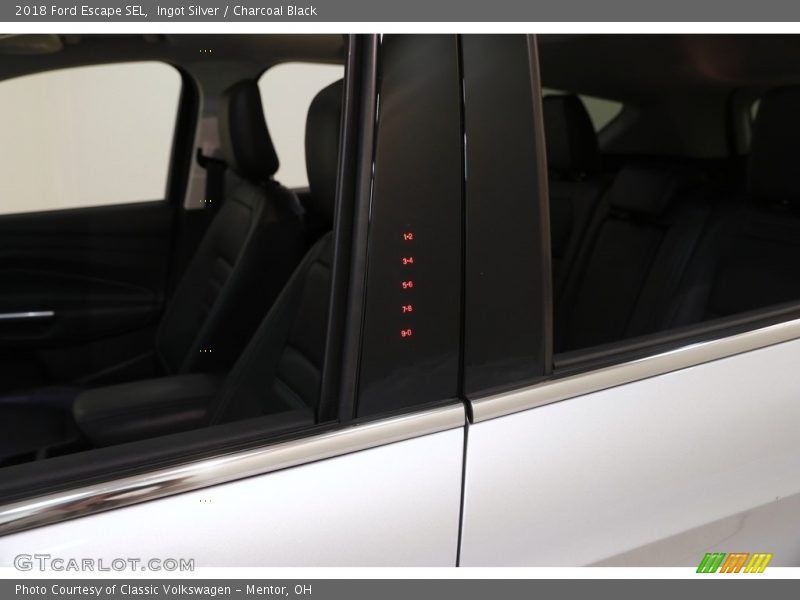 Ingot Silver / Charcoal Black 2018 Ford Escape SEL