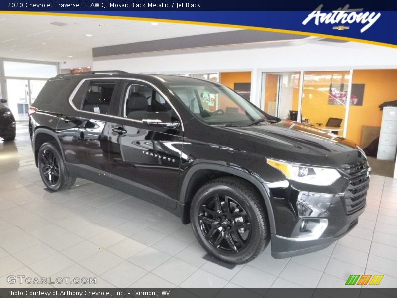 Mosaic Black Metallic / Jet Black 2020 Chevrolet Traverse LT AWD