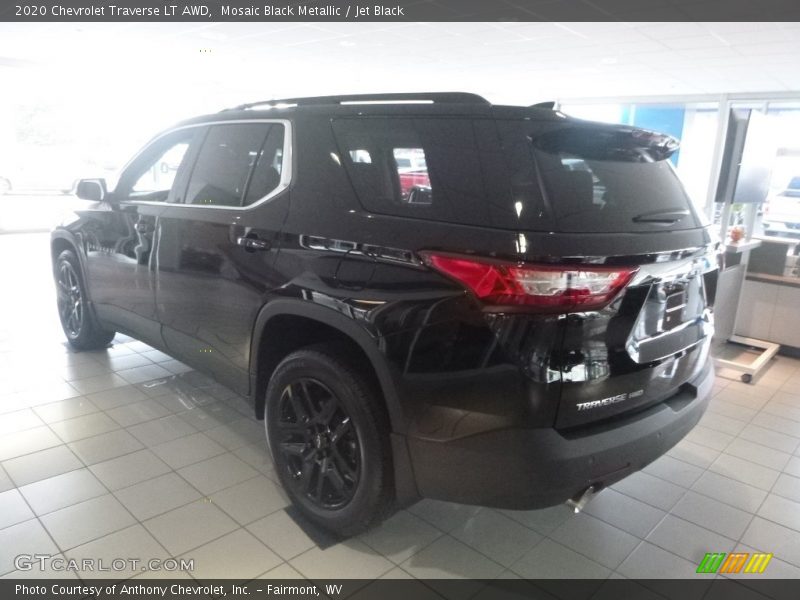 Mosaic Black Metallic / Jet Black 2020 Chevrolet Traverse LT AWD