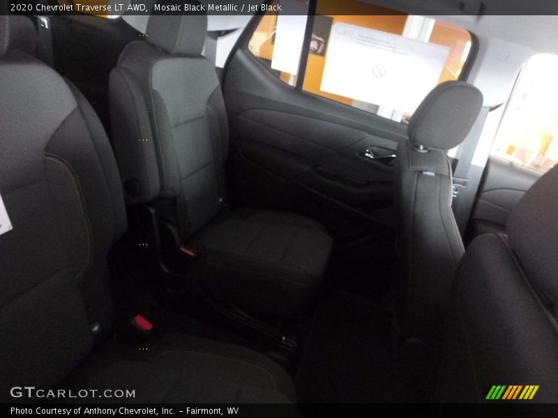 Mosaic Black Metallic / Jet Black 2020 Chevrolet Traverse LT AWD
