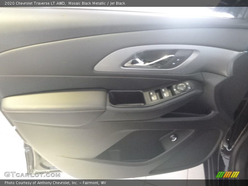 Mosaic Black Metallic / Jet Black 2020 Chevrolet Traverse LT AWD