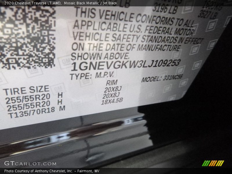 Mosaic Black Metallic / Jet Black 2020 Chevrolet Traverse LT AWD