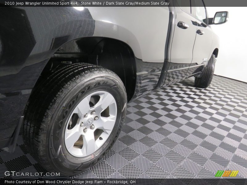 Stone White / Dark Slate Gray/Medium Slate Gray 2010 Jeep Wrangler Unlimited Sport 4x4