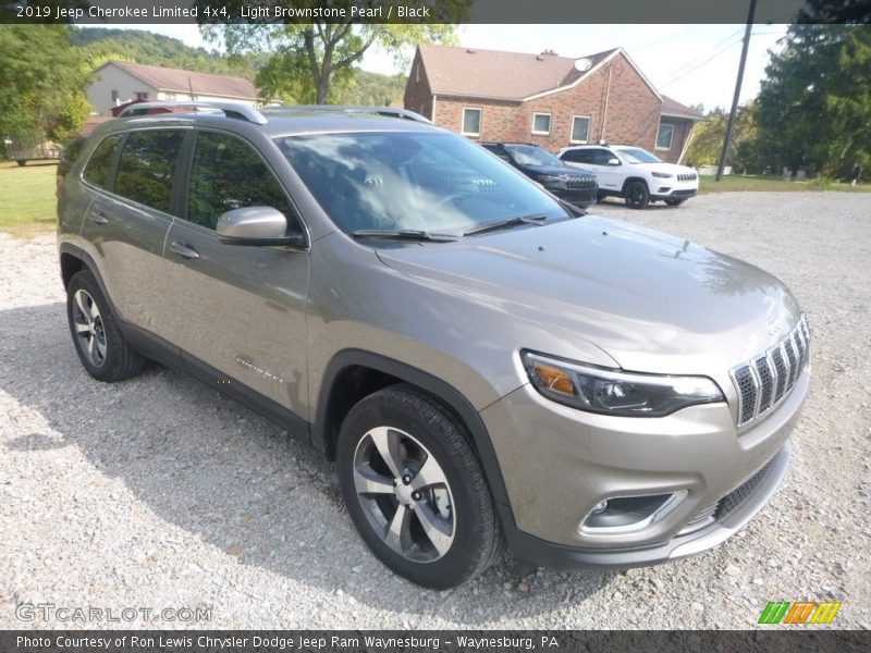 Light Brownstone Pearl / Black 2019 Jeep Cherokee Limited 4x4