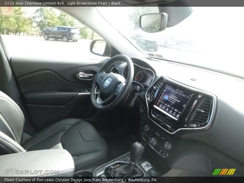 Light Brownstone Pearl / Black 2019 Jeep Cherokee Limited 4x4