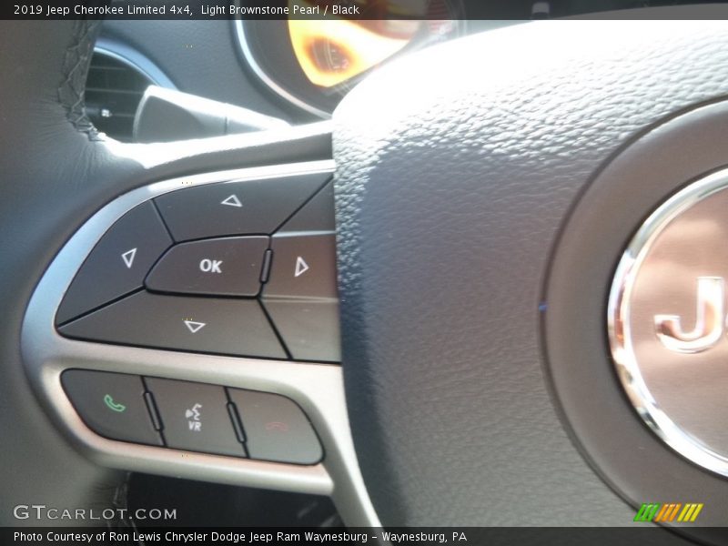 Light Brownstone Pearl / Black 2019 Jeep Cherokee Limited 4x4