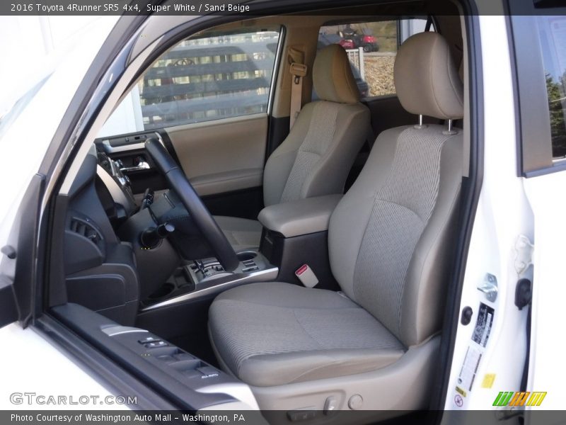 Super White / Sand Beige 2016 Toyota 4Runner SR5 4x4