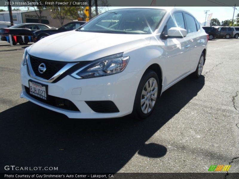 Fresh Powder / Charcoal 2019 Nissan Sentra S