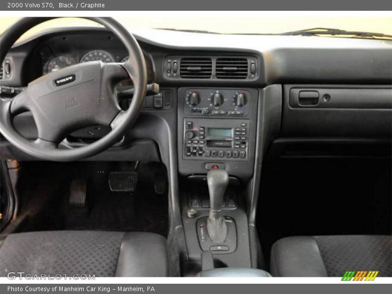 Black / Graphite 2000 Volvo S70