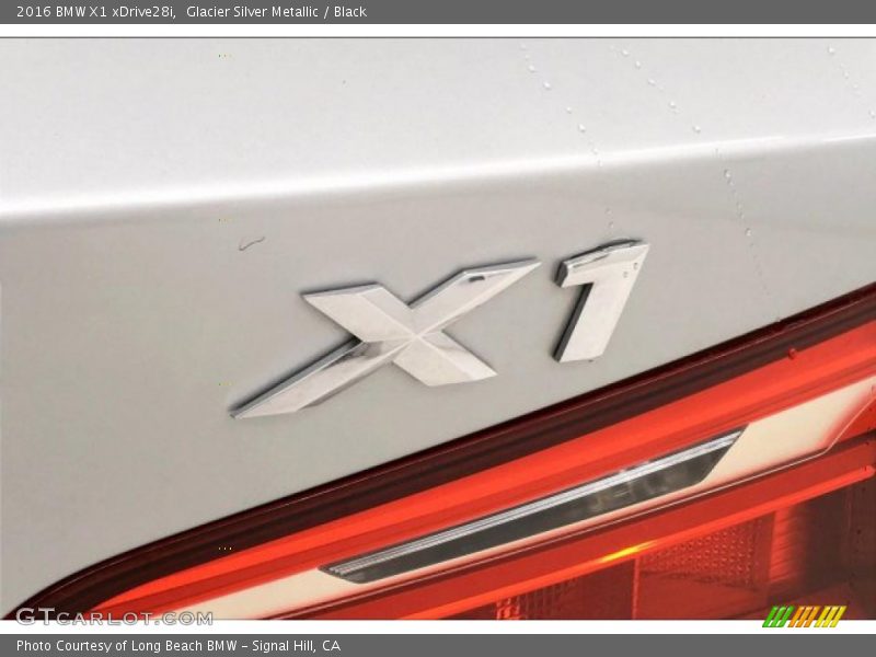 Glacier Silver Metallic / Black 2016 BMW X1 xDrive28i