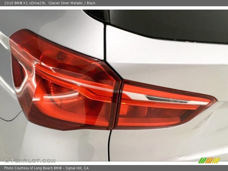 Glacier Silver Metallic / Black 2016 BMW X1 xDrive28i