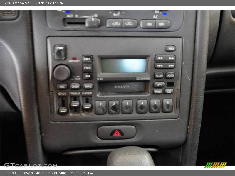 Black / Graphite 2000 Volvo S70