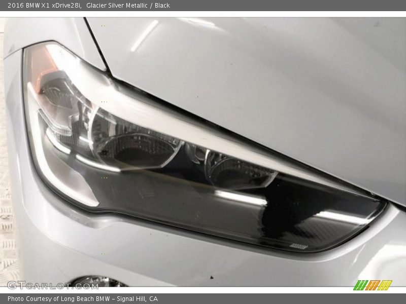 Glacier Silver Metallic / Black 2016 BMW X1 xDrive28i