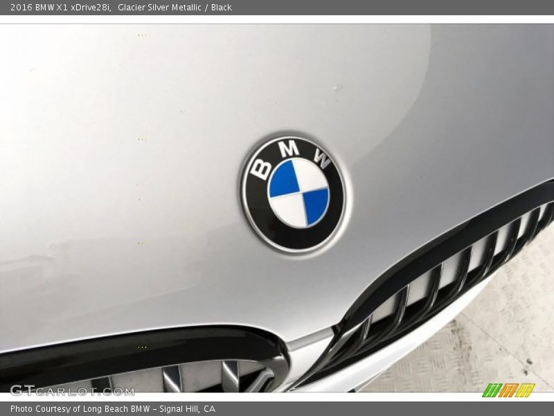 Glacier Silver Metallic / Black 2016 BMW X1 xDrive28i