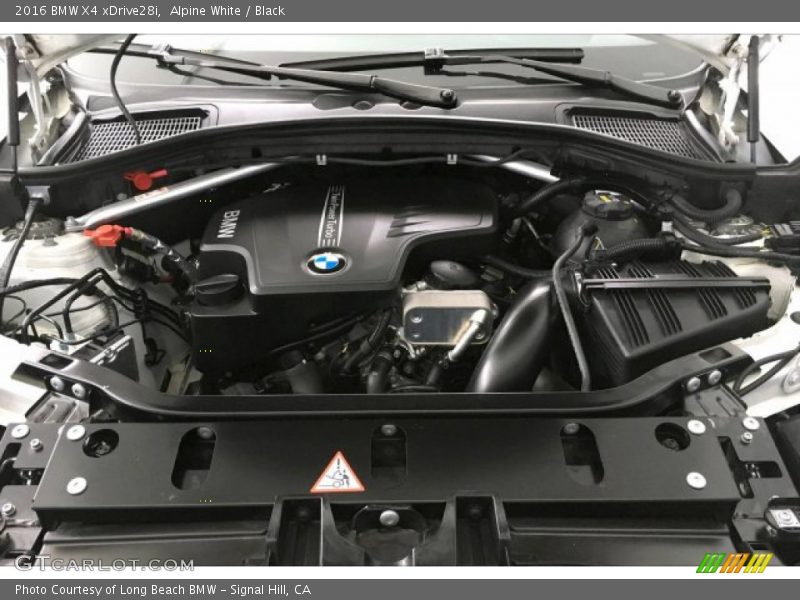 Alpine White / Black 2016 BMW X4 xDrive28i