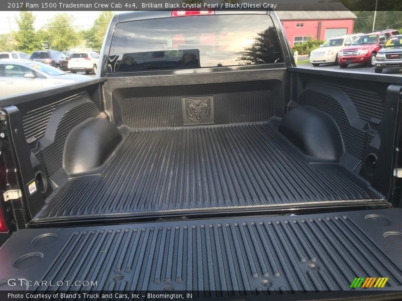 Brilliant Black Crystal Pearl / Black/Diesel Gray 2017 Ram 1500 Tradesman Crew Cab 4x4