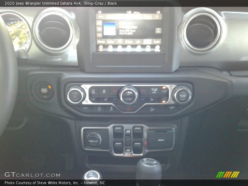 Sting-Gray / Black 2020 Jeep Wrangler Unlimited Sahara 4x4