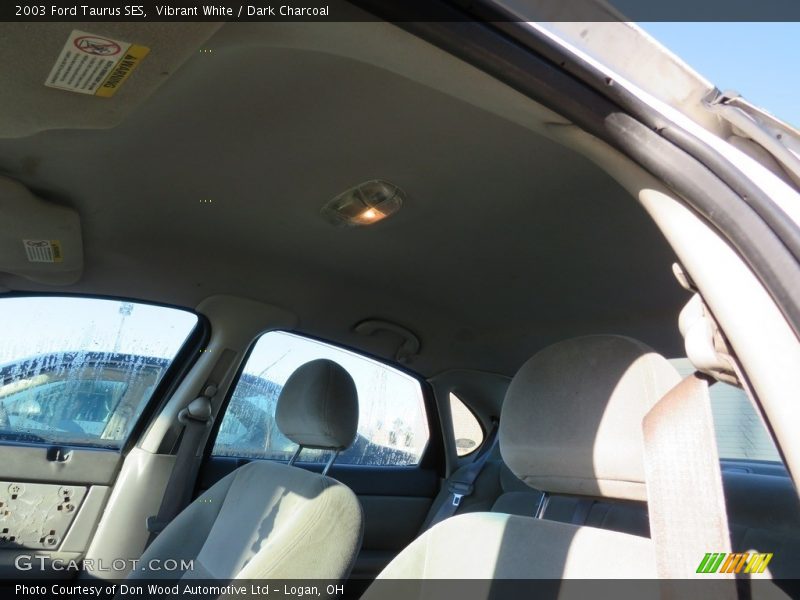 Vibrant White / Dark Charcoal 2003 Ford Taurus SES