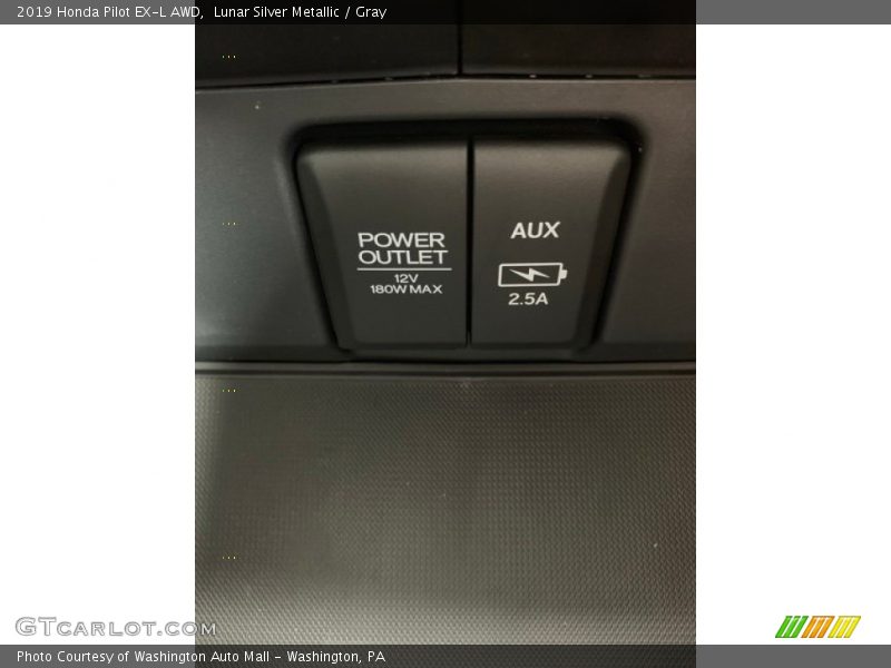 Lunar Silver Metallic / Gray 2019 Honda Pilot EX-L AWD