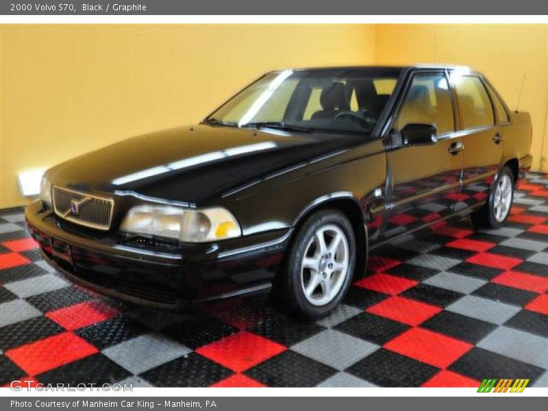 Black / Graphite 2000 Volvo S70