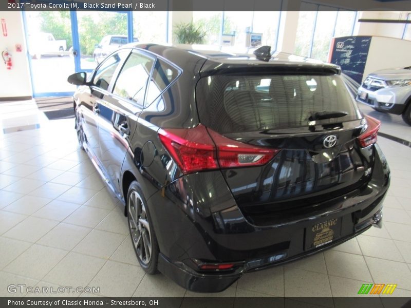 Black Sand Pearl / Black 2017 Toyota Corolla iM