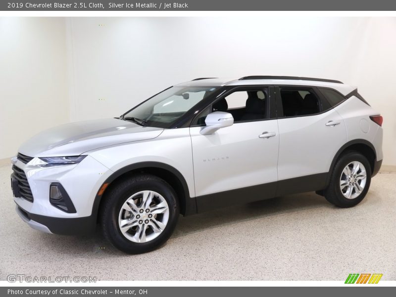 Silver Ice Metallic / Jet Black 2019 Chevrolet Blazer 2.5L Cloth