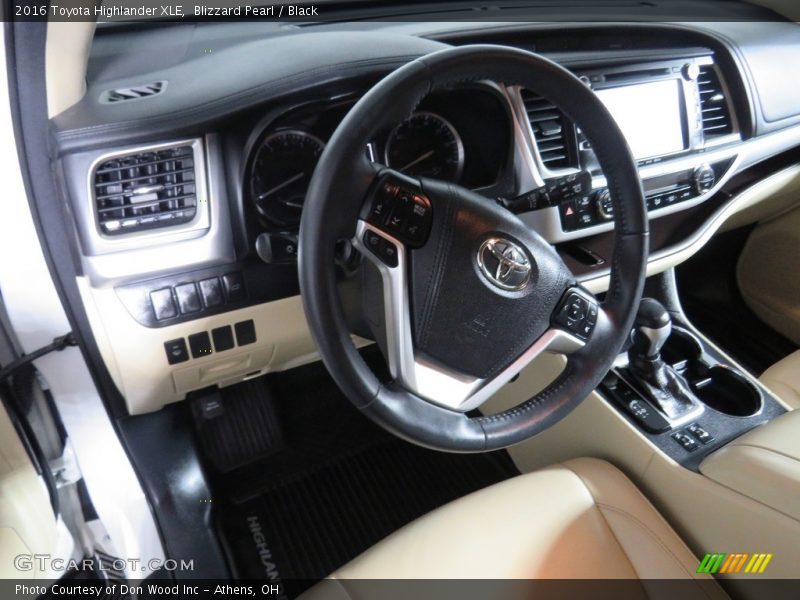 Blizzard Pearl / Black 2016 Toyota Highlander XLE